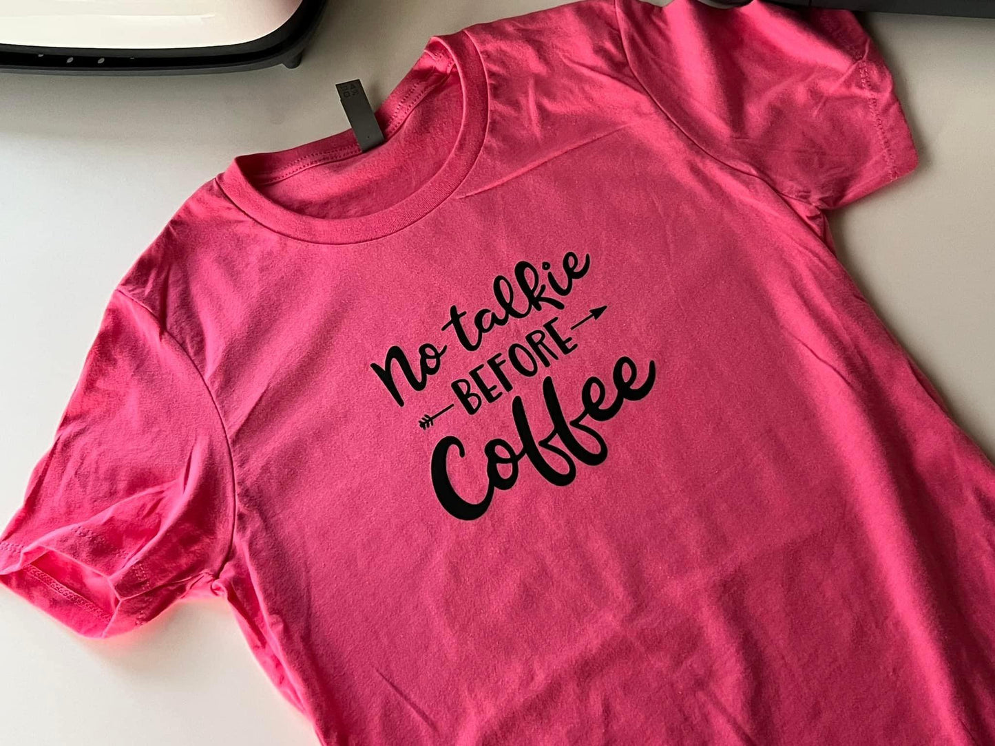 No Talkie before Coffee t-shirt - pink